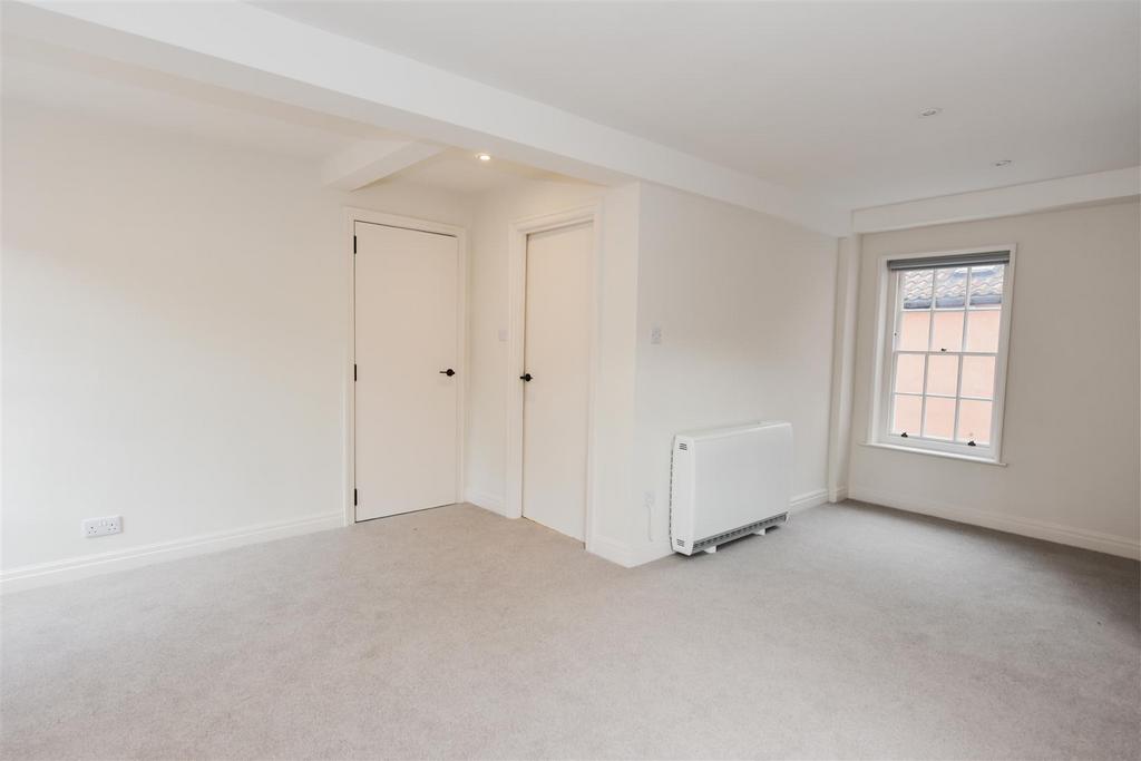Walmgate, York 2 bed £1,150 pcm (£265 pw)