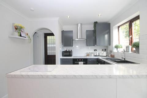 38 Brancaster Close, Amington, Tamworth, B77 3QD