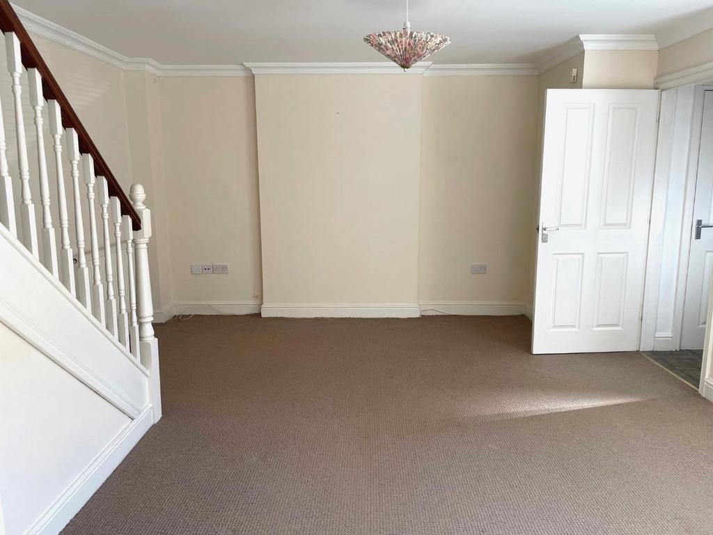 Freemans Orchard, Newent 3 bed detached house £895 pcm (£207 pw)