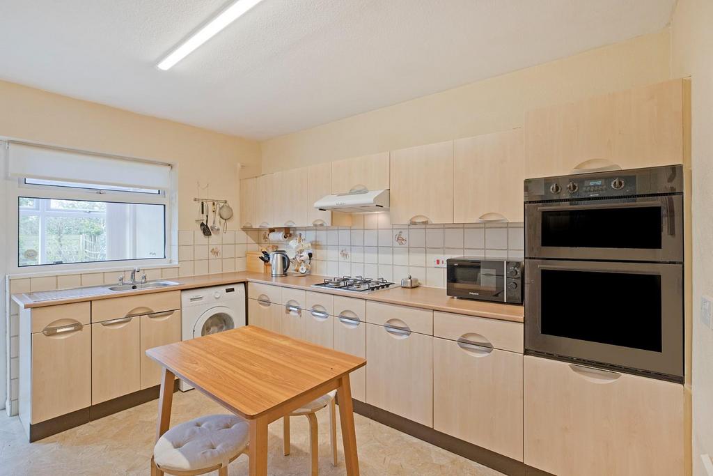 Aspin Oval, Knaresborough 3 bed semidetached bungalow £395,000