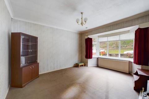 64 Avondale Road, Shipley, BD18 4QX