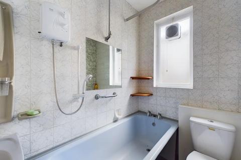 64 Avondale Road, Shipley, BD18 4QX
