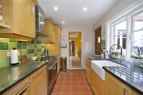 Enodoc Coxcombe Lane, Chiddingfold, Godalming, GU8 4QA