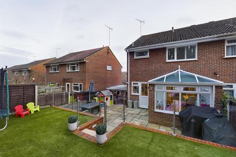 22 Osprey Gardens, South Croydon, CR2 8TB