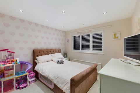 22 Osprey Gardens, South Croydon, CR2 8TB