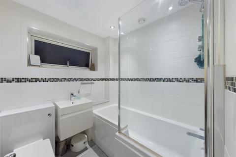 22 Osprey Gardens, South Croydon, CR2 8TB
