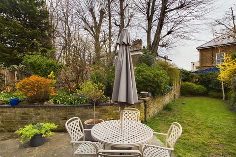 38 Eden Road, Croydon, CR0 1BA