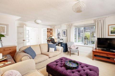 4 Richmond Mews, Bristol, BS8 3DH