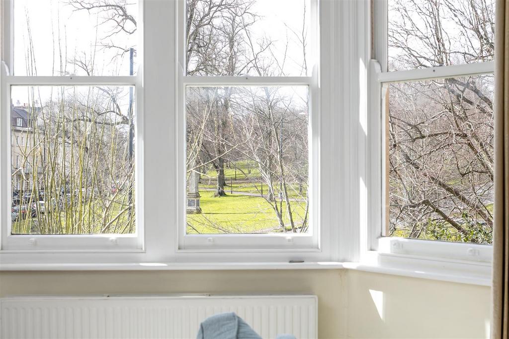 First Floor Flat 53 Clifton Down Road-13.jpg