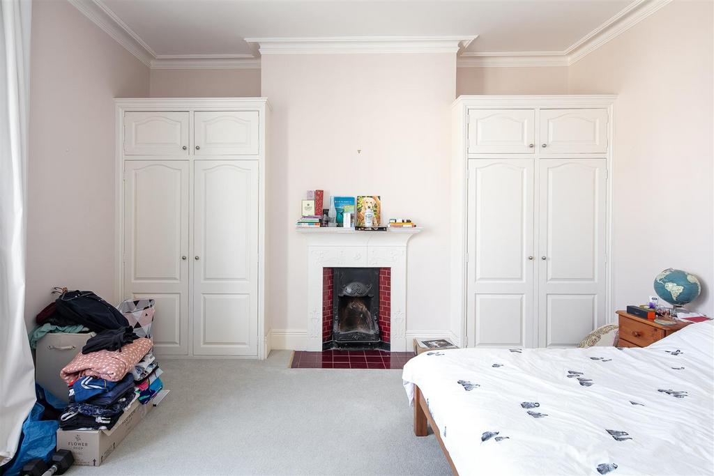 First Floor Flat 53 Clifton Down Road-5.jpg