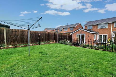 3 bedroom semi-detached house for sale, West View, Newent