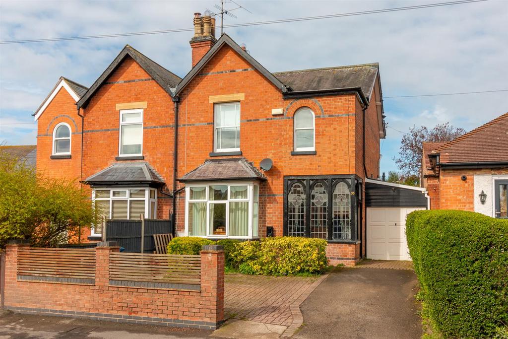 Normanton Lane, Keyworth, Nottingham 3 bed semidetached house £350,000