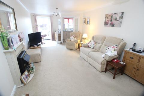 2 bedroom retirement property for sale - Whitings Court, Paynes Park, HITCHIN, SG5
