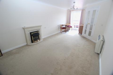 2 bedroom retirement property for sale, Whitings Court, Paynes Park, HITCHIN, SG5