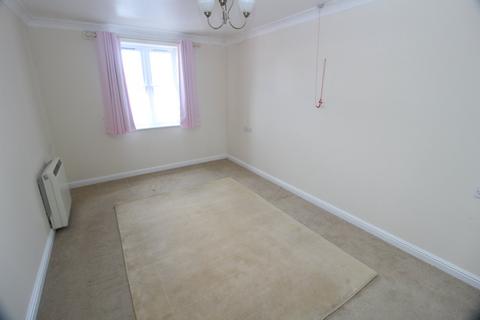 2 bedroom retirement property for sale, Whitings Court, Paynes Park, HITCHIN, SG5