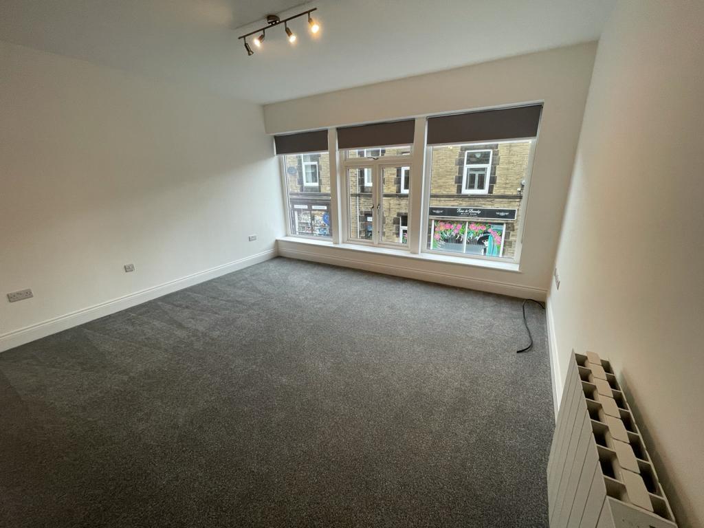 Briggate, Silsden 1 bed apartment £450 pcm (£104 pw)