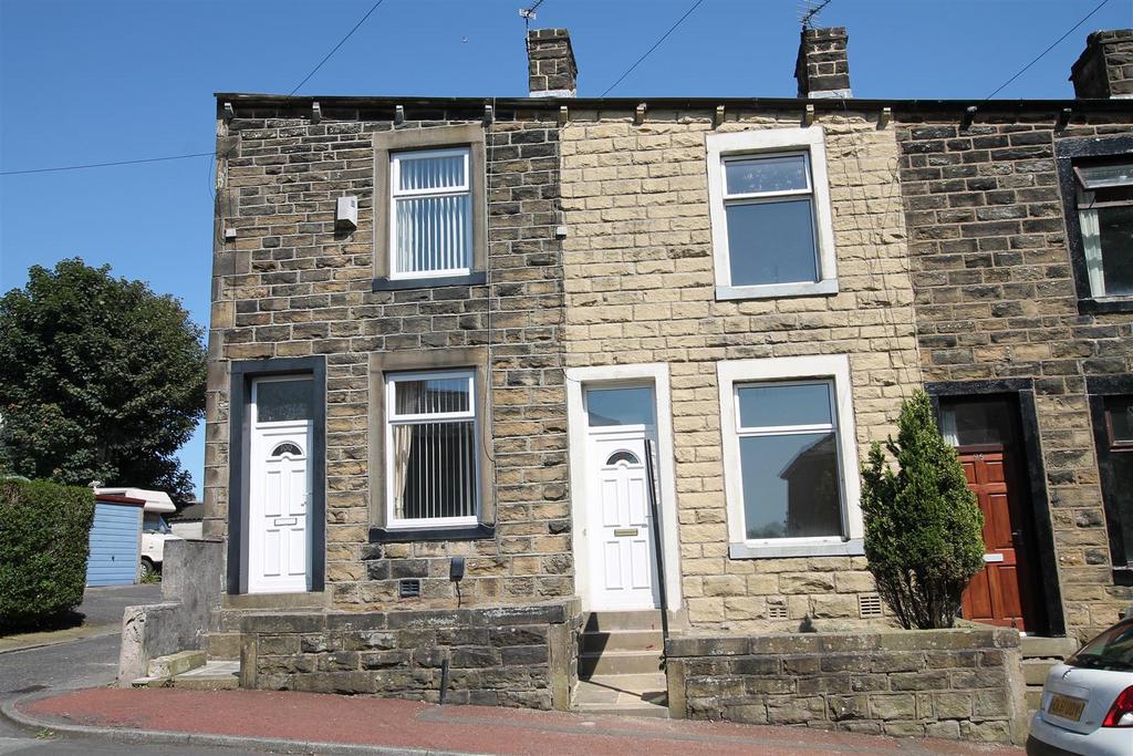 Glen Street, Colne 2 bed terraced house to rent £525 pcm (£121 pw)