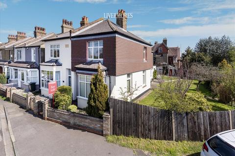 43 Heathclose Road, Dartford, DA1 2PU