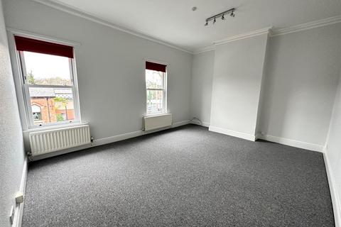 1 bedroom apartment to rent, Victoria Road, Hale