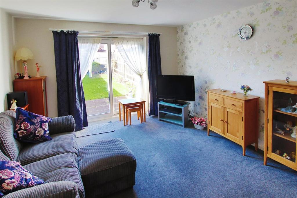 Claremont Crescent, Southampton 2 bed terraced house for sale £245,000