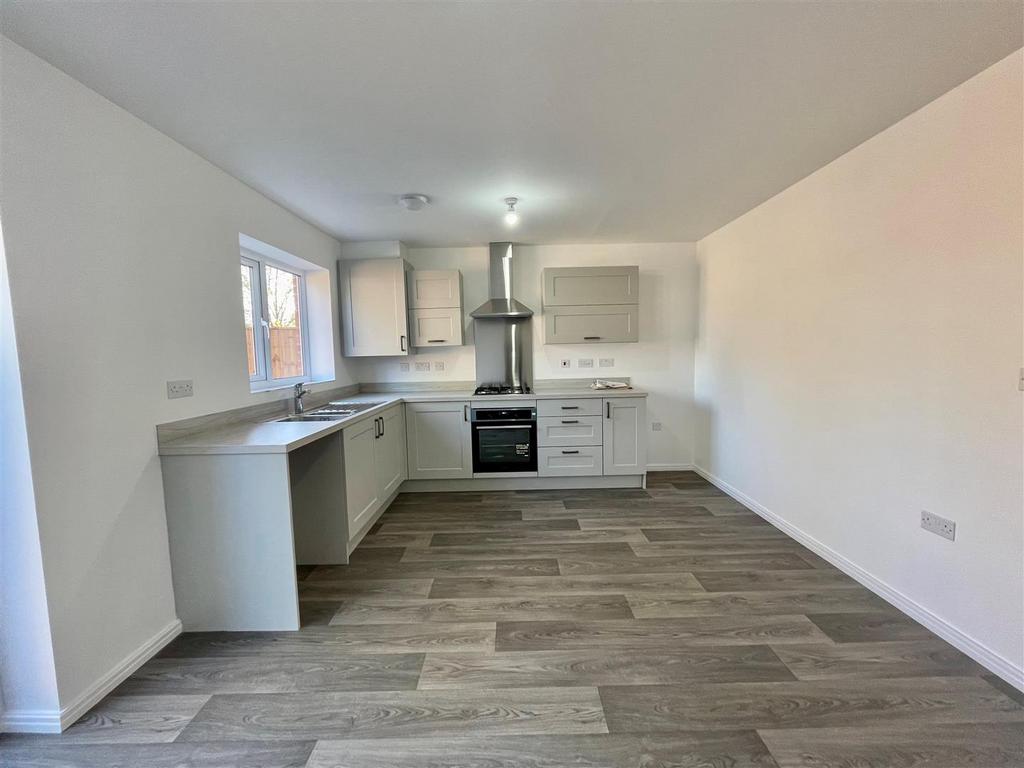 Hayton Avenue, Pocklington 3 bed house £975 pcm (£225 pw)