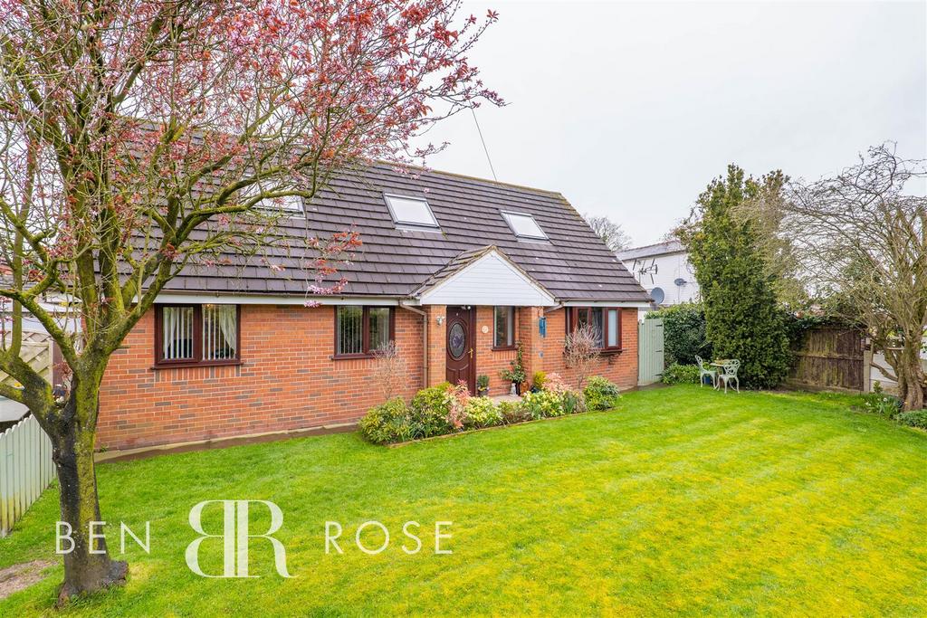 Millstone Close, Coppull, Chorley 5 bed detached bungalow for sale £