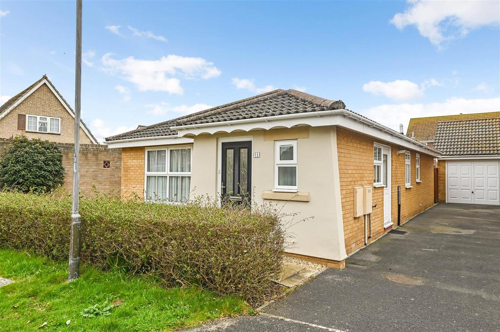 Charterhouse Mews, West Wittering, Chichester 3 bed detached bungalow