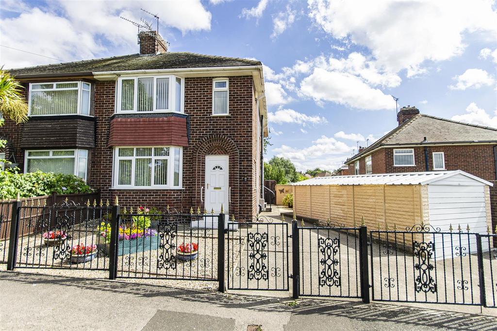 Hartington View, Staveley, Chesterfield 3 bed semidetached house £