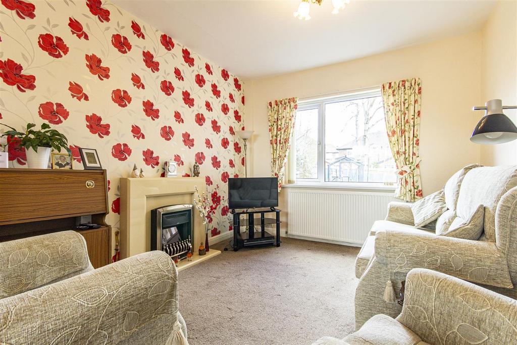Hartington View, Staveley, Chesterfield 3 bed semidetached house £
