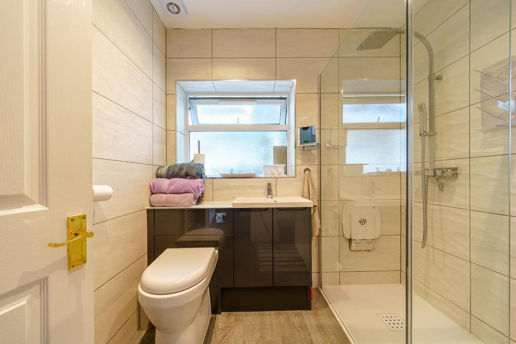 12 - family shower room.jpg