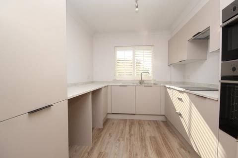 2 bedroom apartment for sale, Grosvenor Pines, 23 Grosvenor Road, Westbourne, BH4