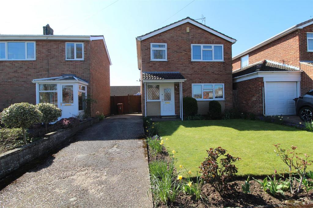 Nursery Avenue, Farndon, Newark 3 bed detached house for sale £230,000