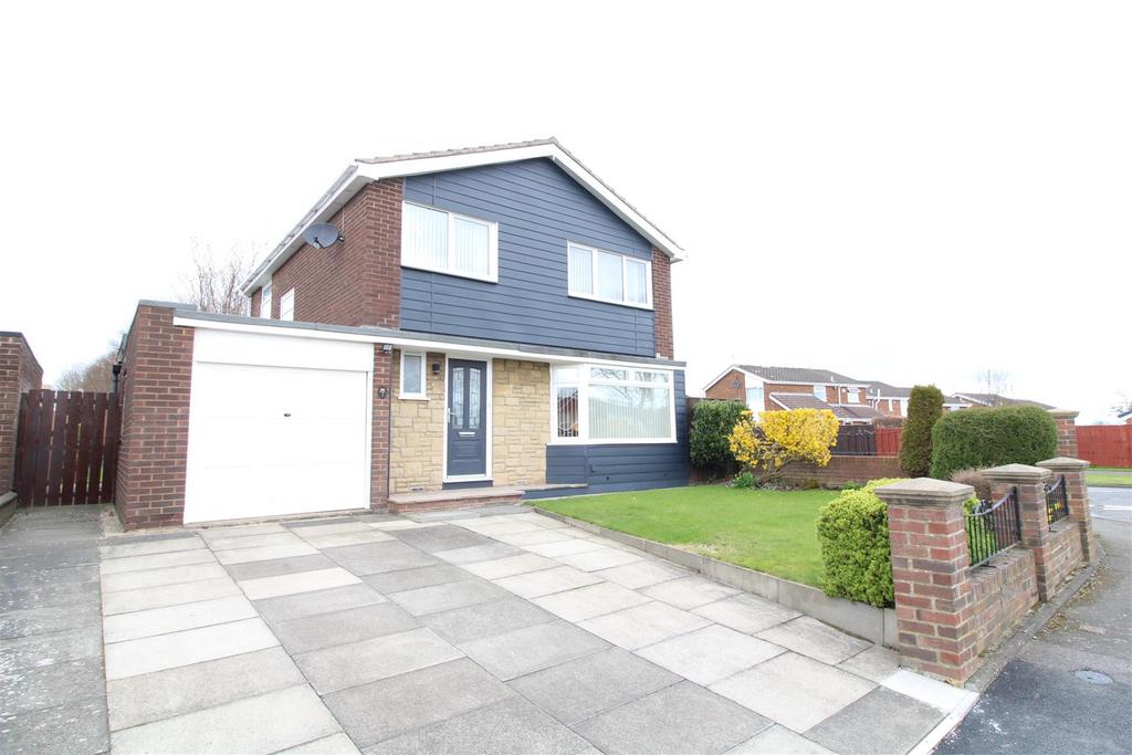 Kenmoor Way, Chapel Park, Newcastle Upon Tyne 3 bed detached house for