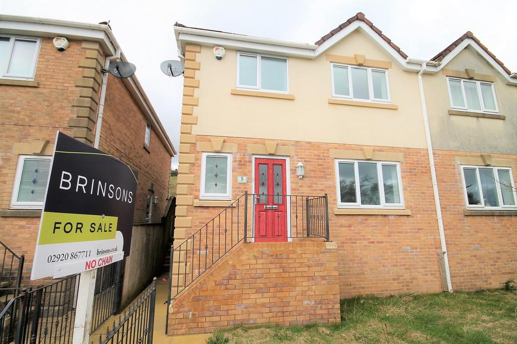 Springfield Rise, Treharris 3 bed semidetached house for sale £200,000