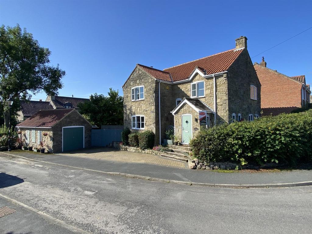 Meadow Lane, Snape, Bedale 4 bed detached house for sale £465,000