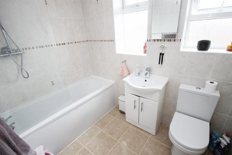 32 Beech Drive, Knutsford, WA16 8DA