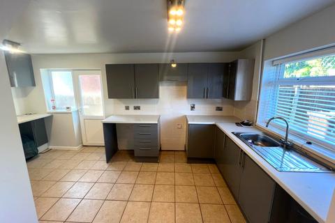 3 bedroom semi-detached house to rent, Baddeley Hall Road, Stoke-on-Trent, ST2