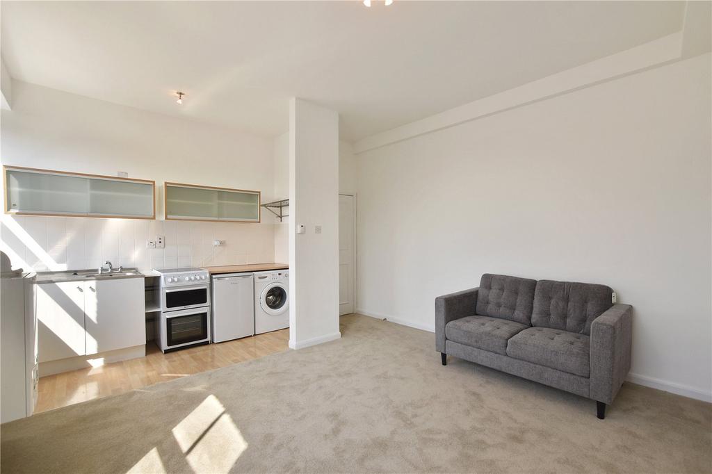 Apartment in Bethnal Green - View 2