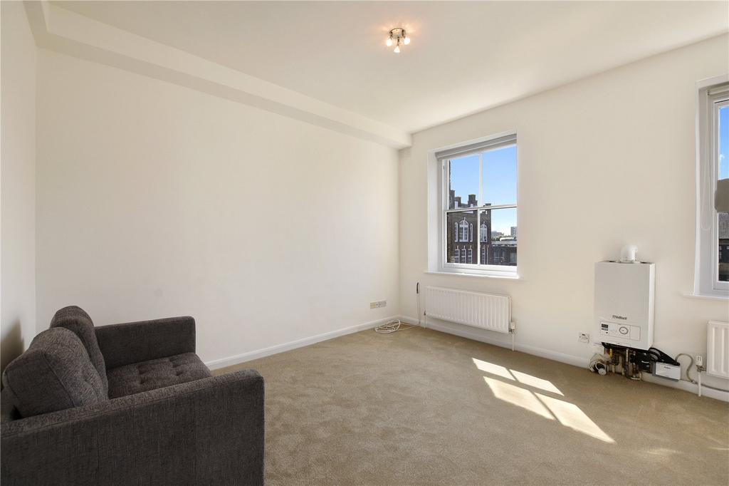 Apartment in Bethnal Green - View 3