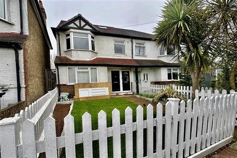 103 Kimble Road, London, SW19 2AU