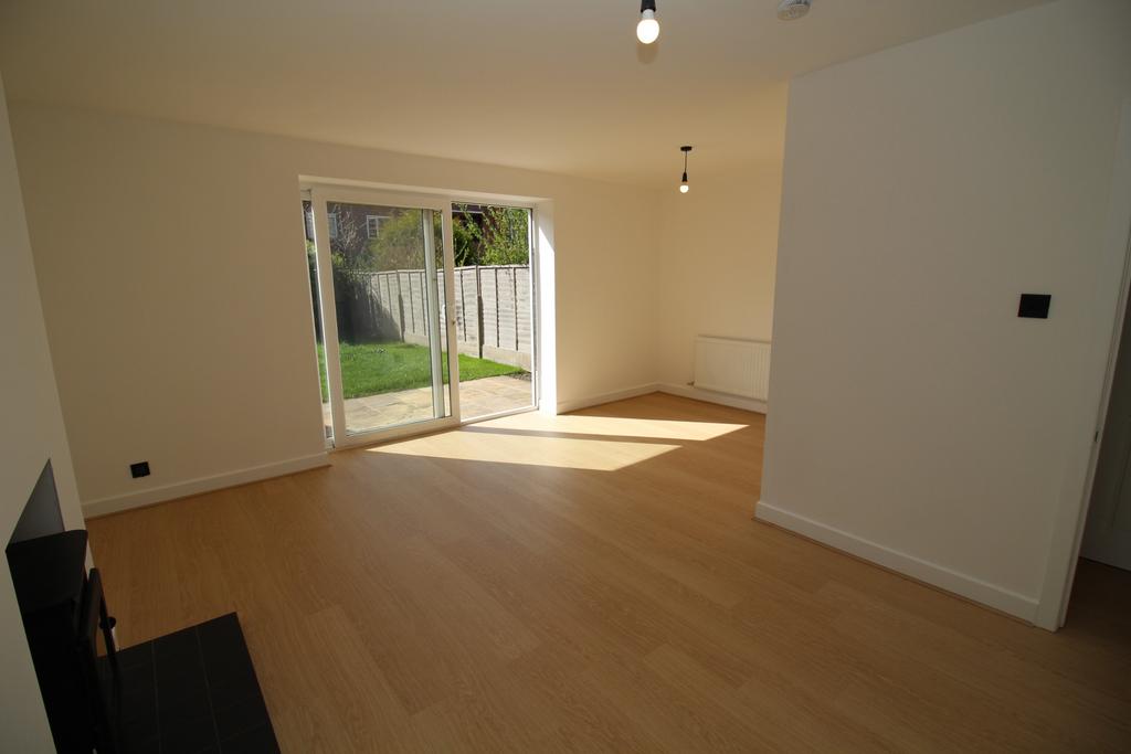 Picton Close, Trinity Quarter... 3 bed terraced house £1,450 pcm (£