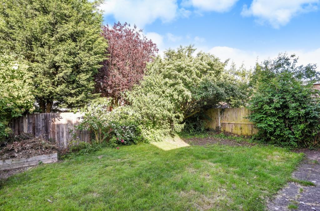 Pickhurst Lane West Wickham BR4 4 bed house £2,200 pcm (£508 pw)