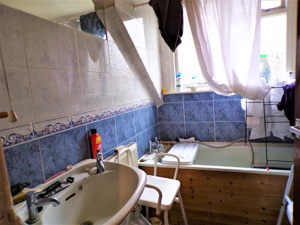 Flat five - bathroom