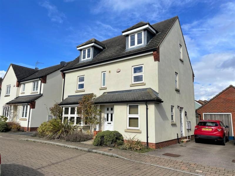 Niven Lane, Oxley Park 6 bed detached house £2,250 pcm (£519 pw)