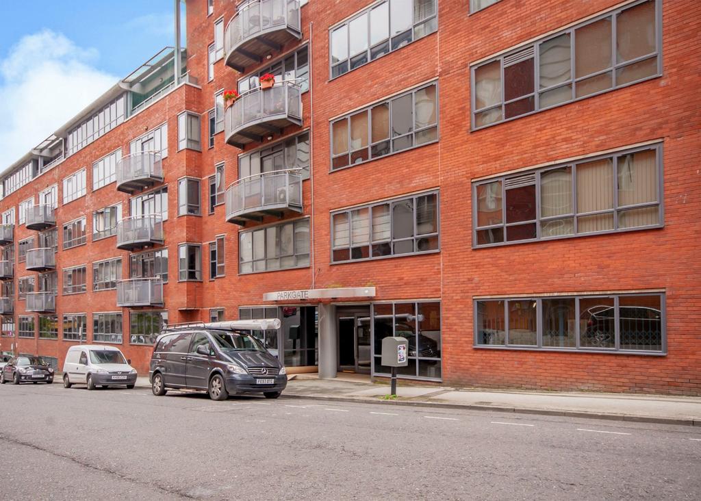 Parkgate, Upper College Street... 2 bed apartment £1,150 pcm (£265 pw)