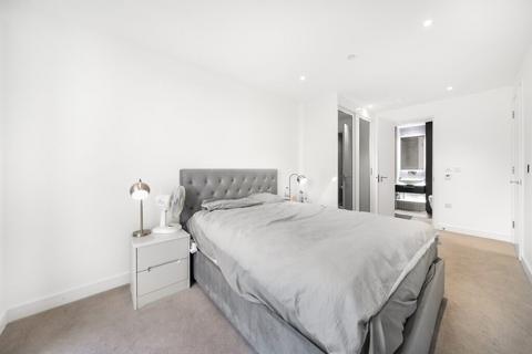2 bedroom apartment for sale, East Ferry Road London E14