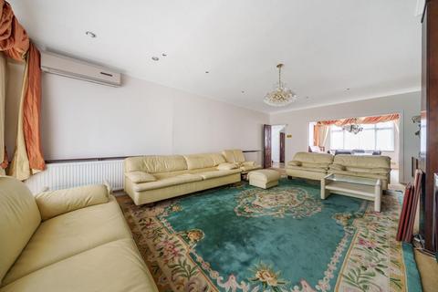 5 bedroom semi-detached house for sale - Sellers Hall Close,  Finchley,  N3