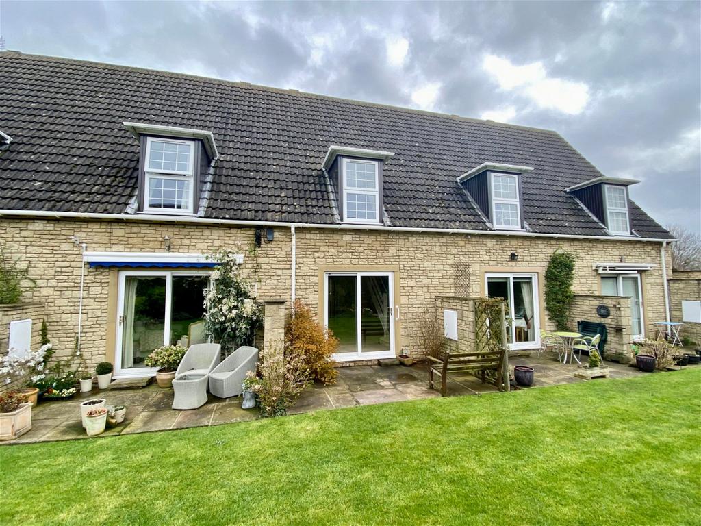 Boston Spa, Hall Mews, Clifford Road... 2 bed retirement property £