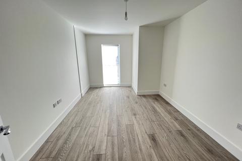 2 bedroom flat to rent, The Balbirs, Portswood Road