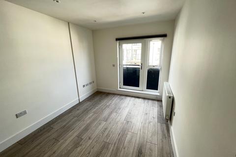 2 bedroom flat to rent, The Balbirs, Portswood Road